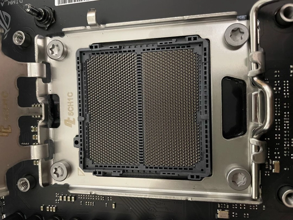 ASUS ROG STRIX B850-F GAMING WIFI7 NEO 이미지