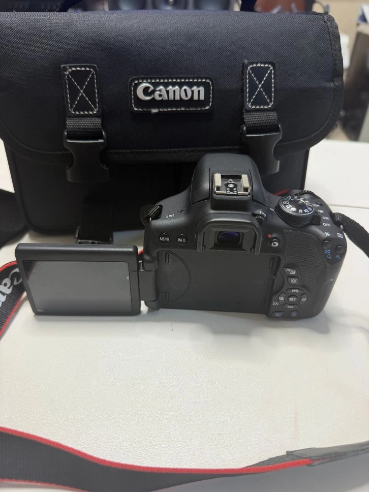 캐논 750d와 탐론11-200렌즈 이미지