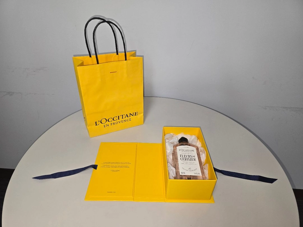 (브랜드정품,미개봉품) LOCCITANE 록시땅 플뢰르 드 세리지에 퍼퓸드 샤워젤(250ml,체리블라썸) 팝니다. 이미지