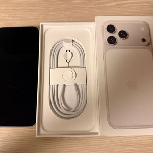 아이폰17 프로맥스 256gb 화이트 자급제 s급 판매합니다 이미지