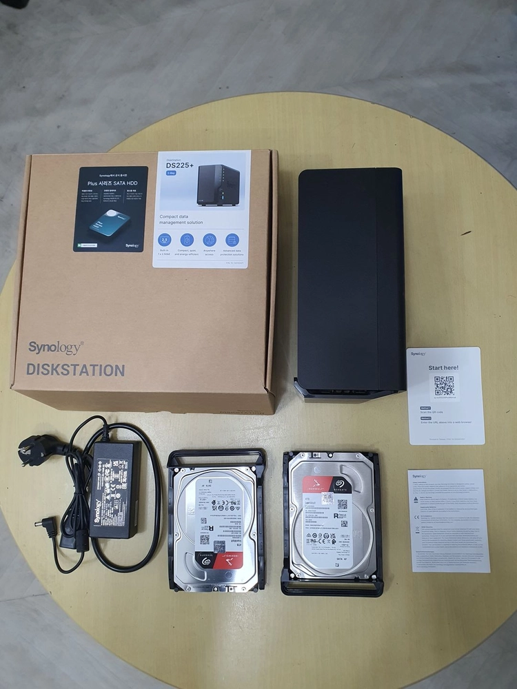 시놀로지 Synology 4TB NAS 하드디스크 세트 이미지