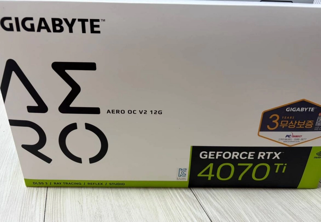 기가바이트 어로스 aero RTX 4070Ti 화이트 - 안심되는 중고거래