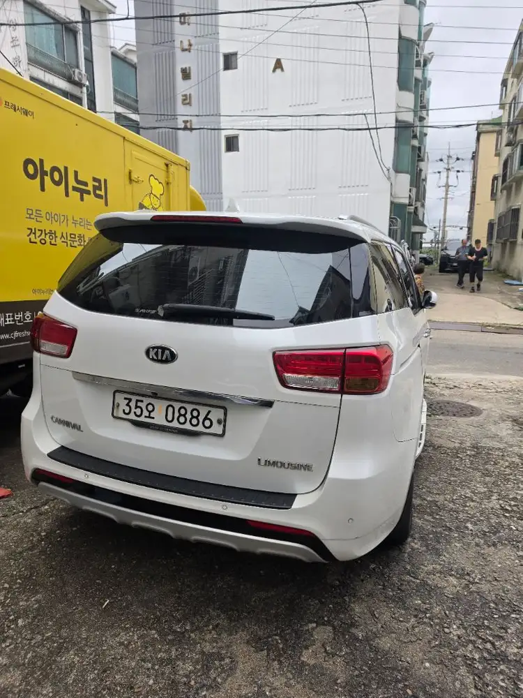 대형 승합차 LPG 이미지