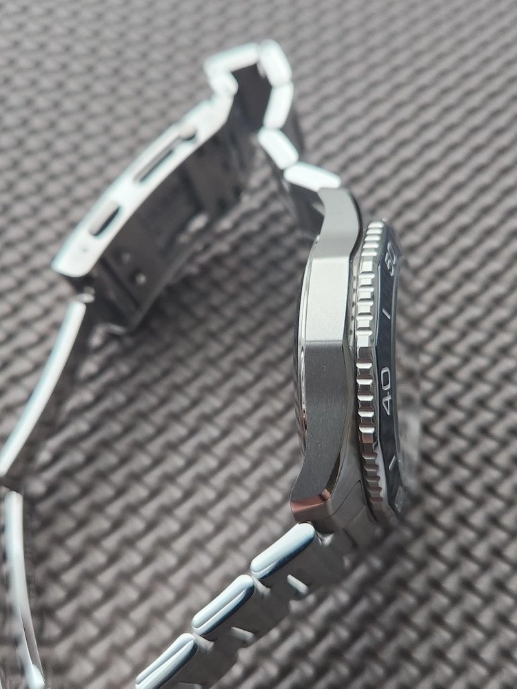 태그호이어 최신형 아쿠아레이서 물결판 블루 오토매틱 42mm 이미지