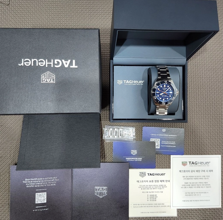 태그호이어 최신형 아쿠아레이서 물결판 블루 오토매틱 42mm 이미지