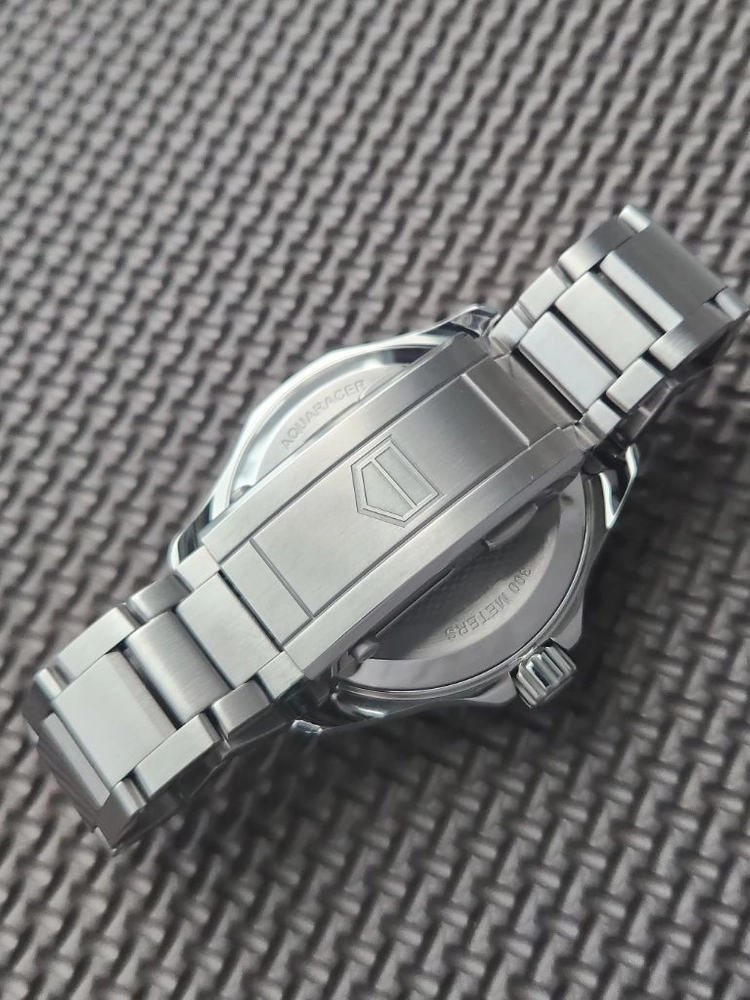 태그호이어 최신형 아쿠아레이서 물결판 블루 오토매틱 42mm 이미지