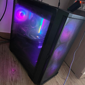 AMD 라이젠7 9800X3D RTX 5080 게이밍 PC 이미지