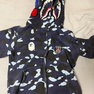 BAPE x PSG 블루/네이비 카모 샤크 풀집업 이미지