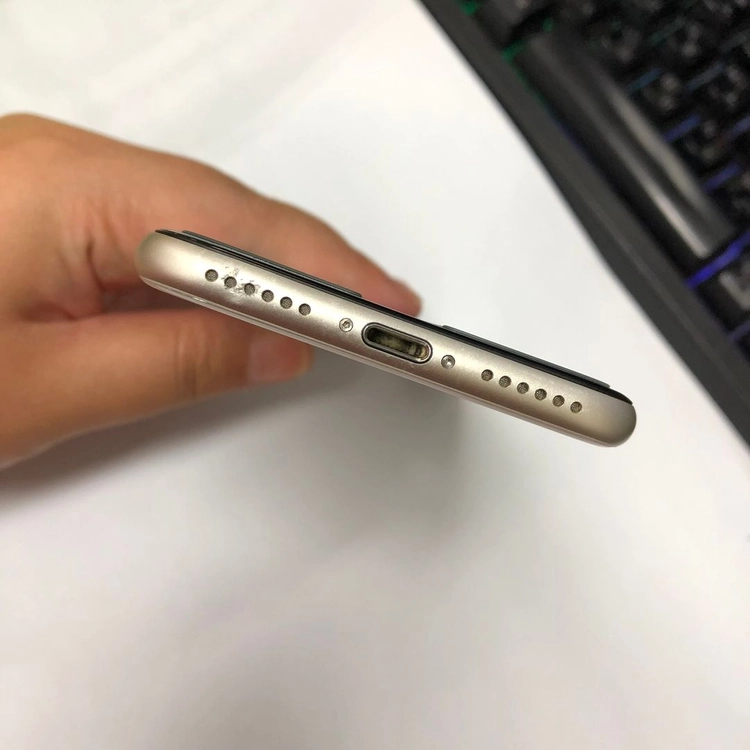 아이폰SE3 128GB 화이트 AA급 중고폰 배터리100% 기능정상 528835 이미지