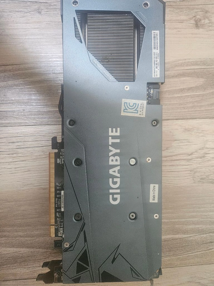 기가바이트 RX6650XT 그래픽카드 이미지