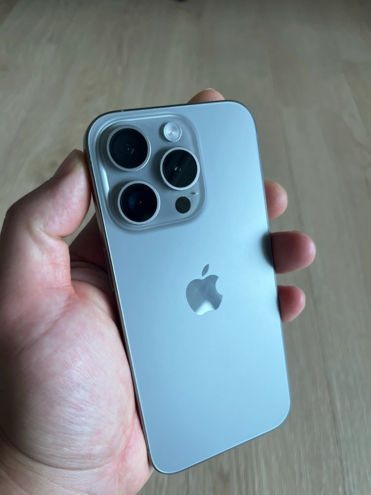 아이폰15pro 256 네추럴그레이 이미지