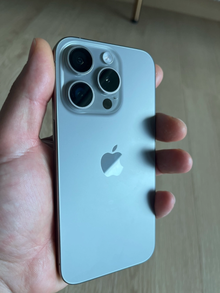 아이폰15pro 256 네추럴그레이 이미지