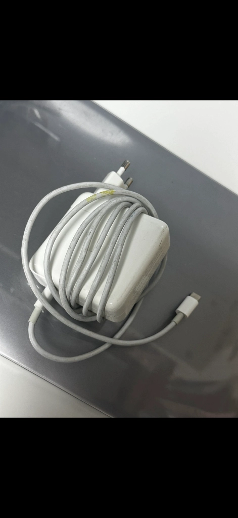 맥북프로 13인치 2019 i5 쿼드코어 8GB 256GB 터치바 + 매직마우스 이미지