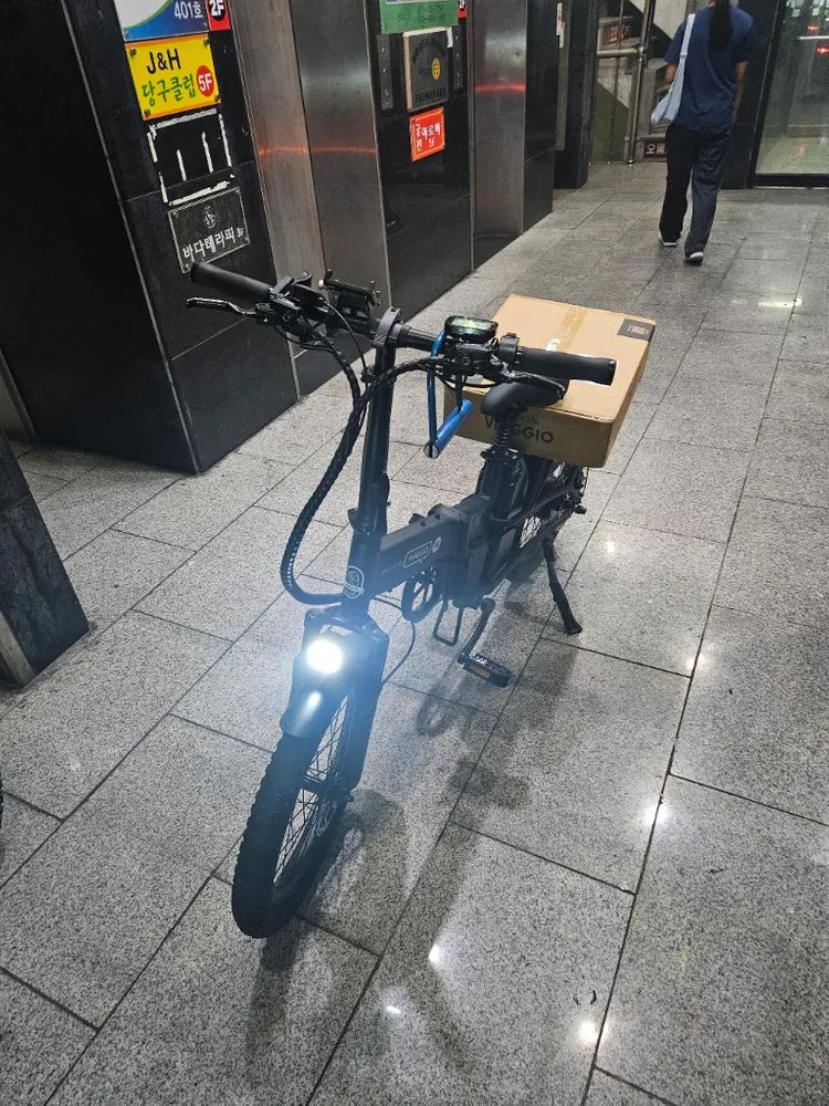 접이식 전기자전거 이미지