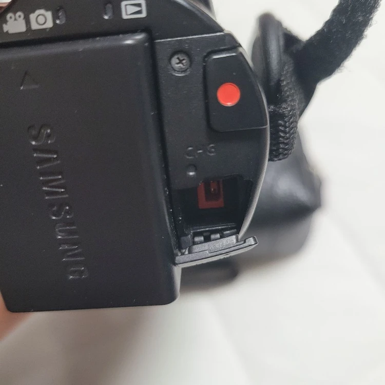 삼성 ssd HMX-H205BD 캠코더 이미지