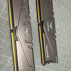 DDR4 16GB 메모리 2개 세트 이미지