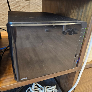 시놀로지 DS916+ RAM 8GB / 8TB×4 총 32TB / RAID5 구성 이미지