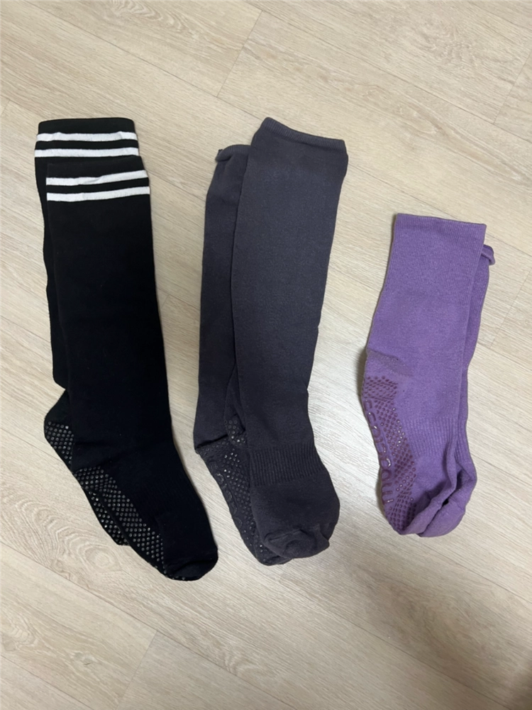요가 필라테스 헬스 미끄럼방지 양말 이미지