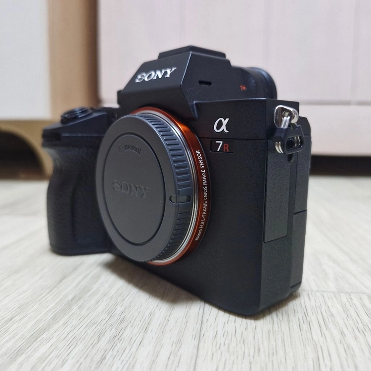 소니 A7R3 고화소 바디 이미지