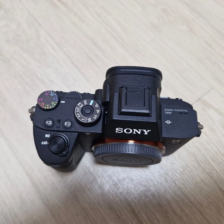 소니 A7R3 고화소 바디 이미지