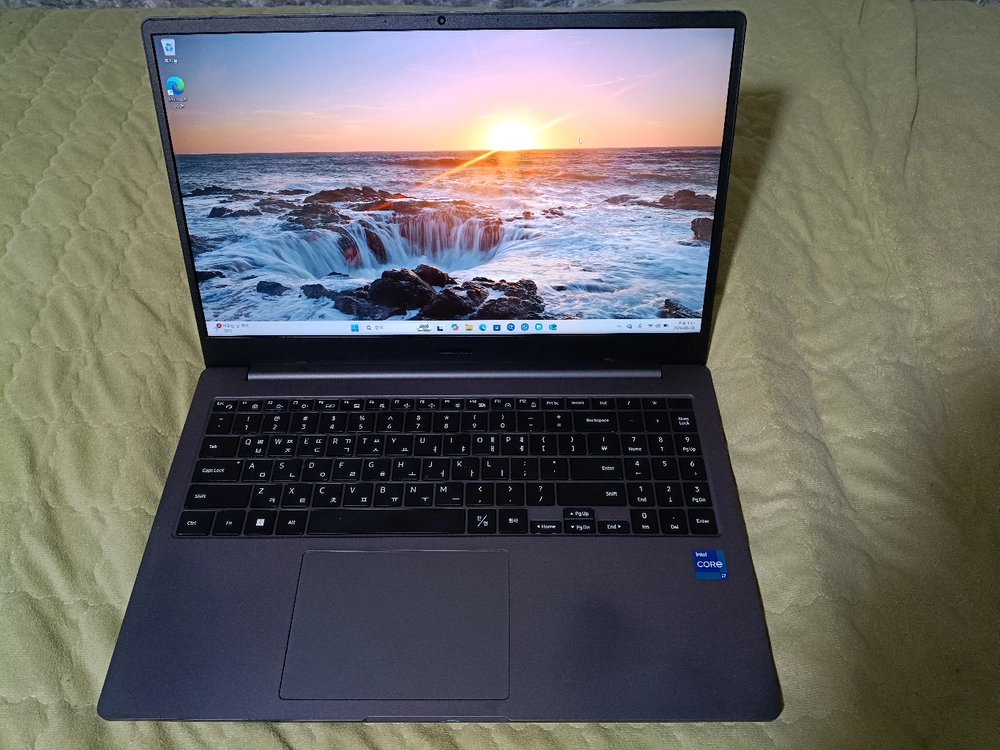 삼성 갤럭시북 NT550XED-K78AR12세대 i7 - 안심되는 중고거래