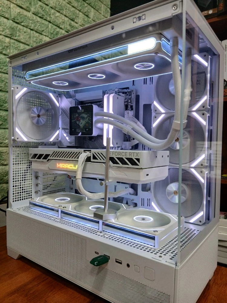 미사용 ) 9800X3D & RTX5080 컴퓨터 PC 판매 이미지