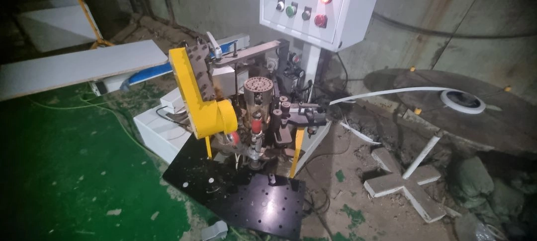 목재 가공기계 목공기계 지게차 엣지밴딩기 곡면밴딩기 이미지