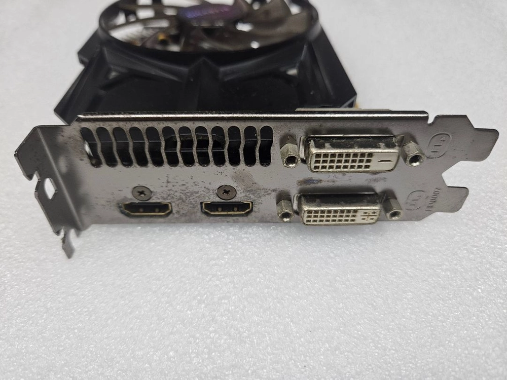 기가바이트 그래픽카드 GTX 750 입니다 이미지