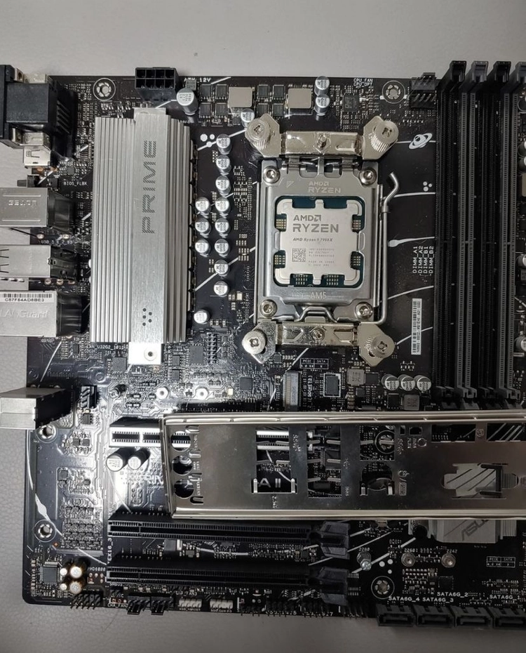 7950X + B650M-A II + DDR5 16GB 세트 판매 이미지