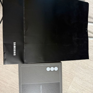 갤럭시 폴드8 울트라 512기가 자급제 블랙 이미지