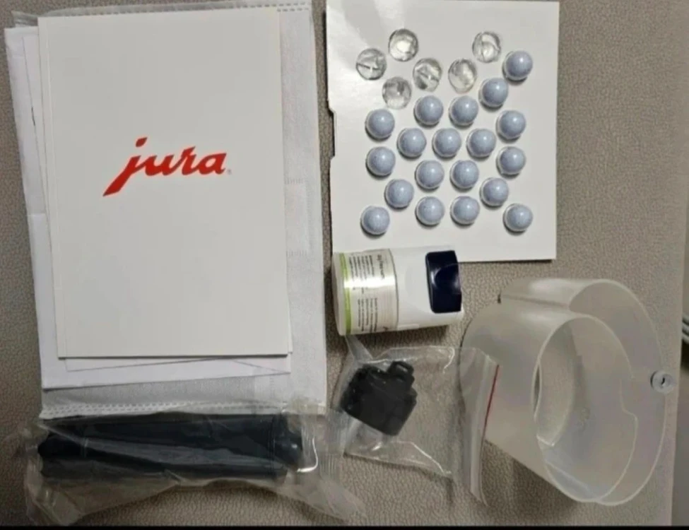 유라 Jura S8 전자동 커피머신 크롬 색상 해외 직구 이미지