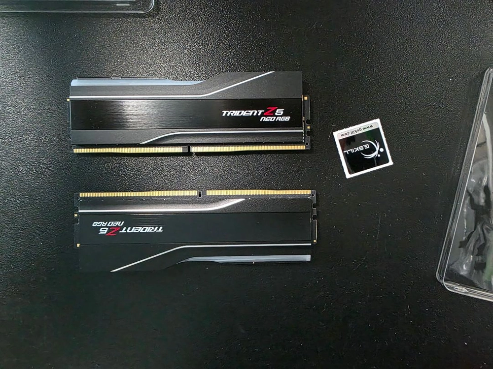 지스킬 DDR5 6000 CL30 TRIDENT Z5 NEO RGB 블랙 64gb 이미지