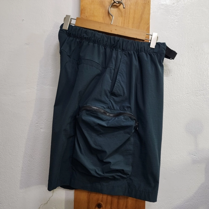 H&M 남성 웨이빙벨트 나일론 카고 반바지 차콜 32 이미지