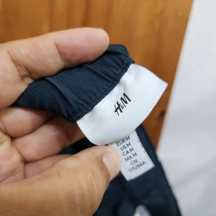 H&M 남성 웨이빙벨트 나일론 카고 반바지 차콜 32 이미지