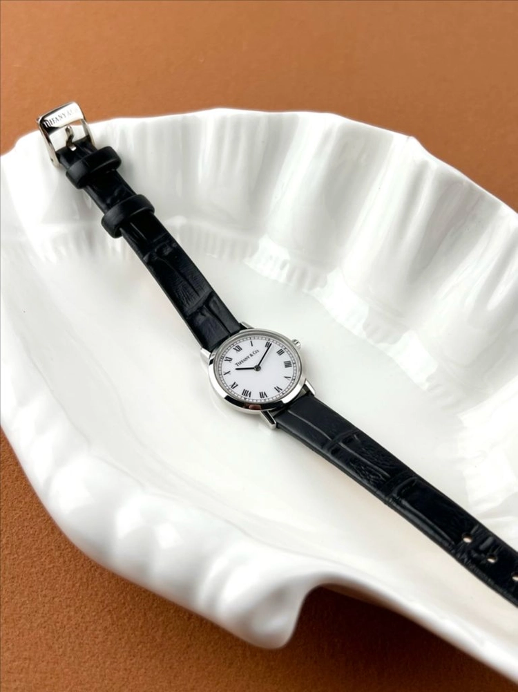 [티파니] TIFFANY&CO Lady round steel watch 이미지