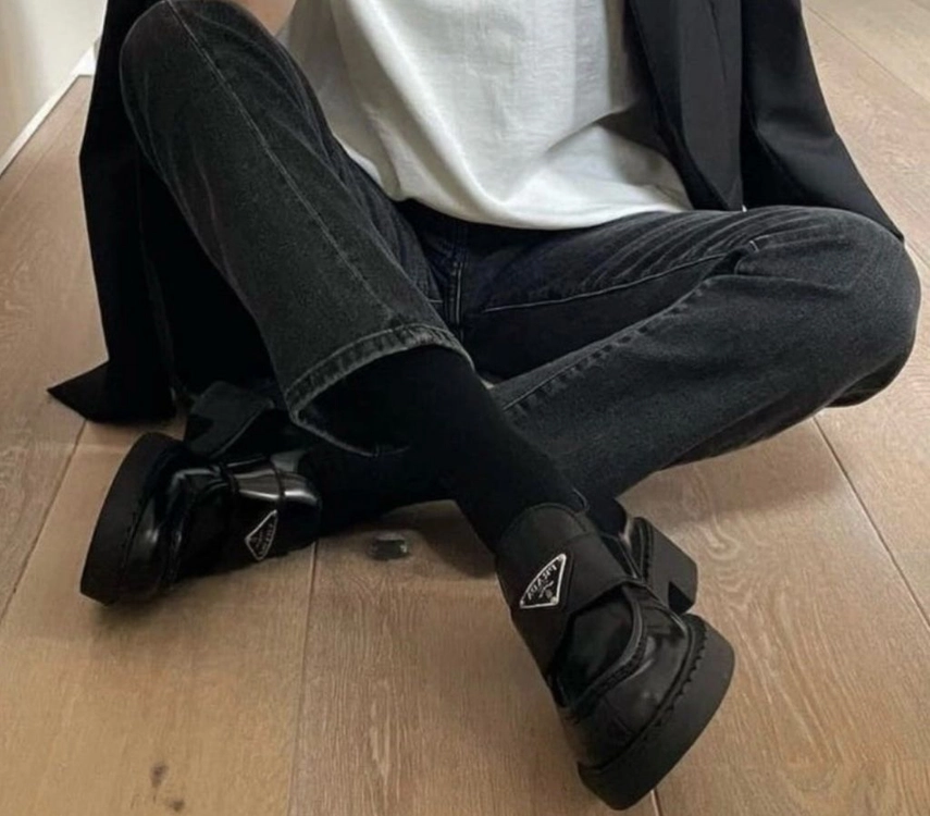 [6.5] 프라다 남성 브러쉬드 로퍼 구두 이미지