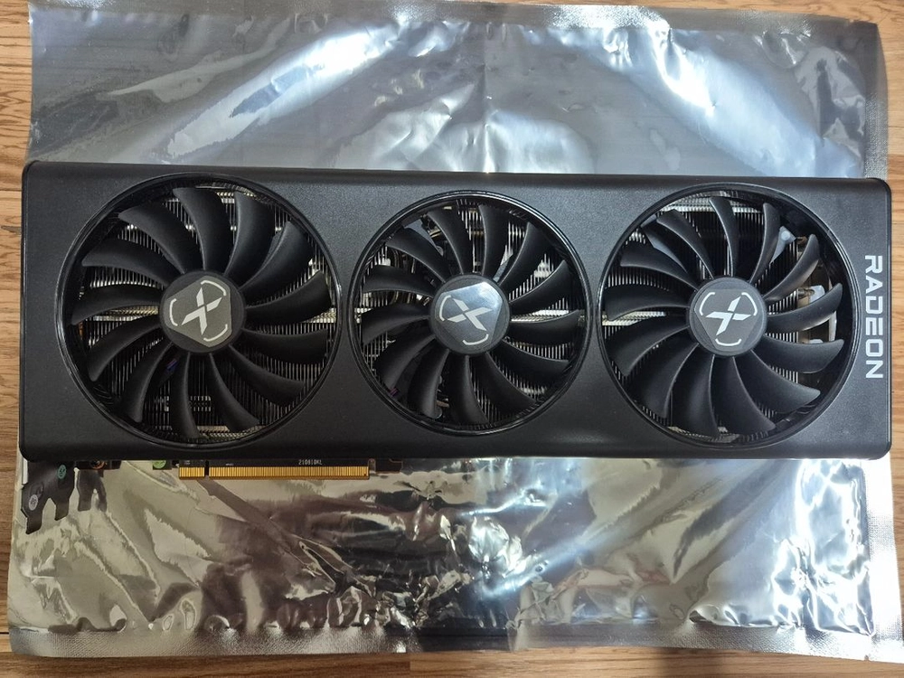 XFX 라데온 RX 6800 팝니다 이미지