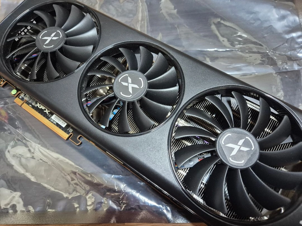 XFX 라데온 RX 6800 팝니다 이미지