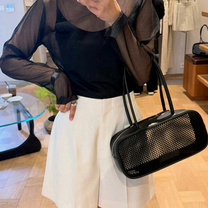 (26년 택채새상품) 더베이지스 샌드베이지 샤일로 니트 탑 이미지