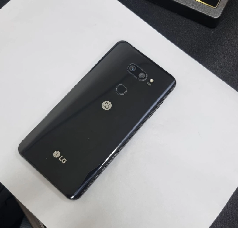 .LG V30 64GB 블랙 무잔상 U+ 기능정상 중고폰 305462 이미지