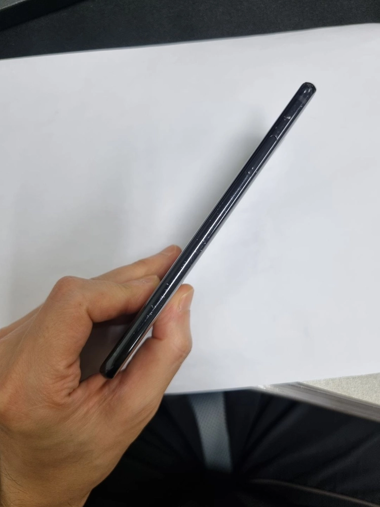 .LG V30 64GB 블랙 무잔상 U+ 기능정상 중고폰 305462 이미지
