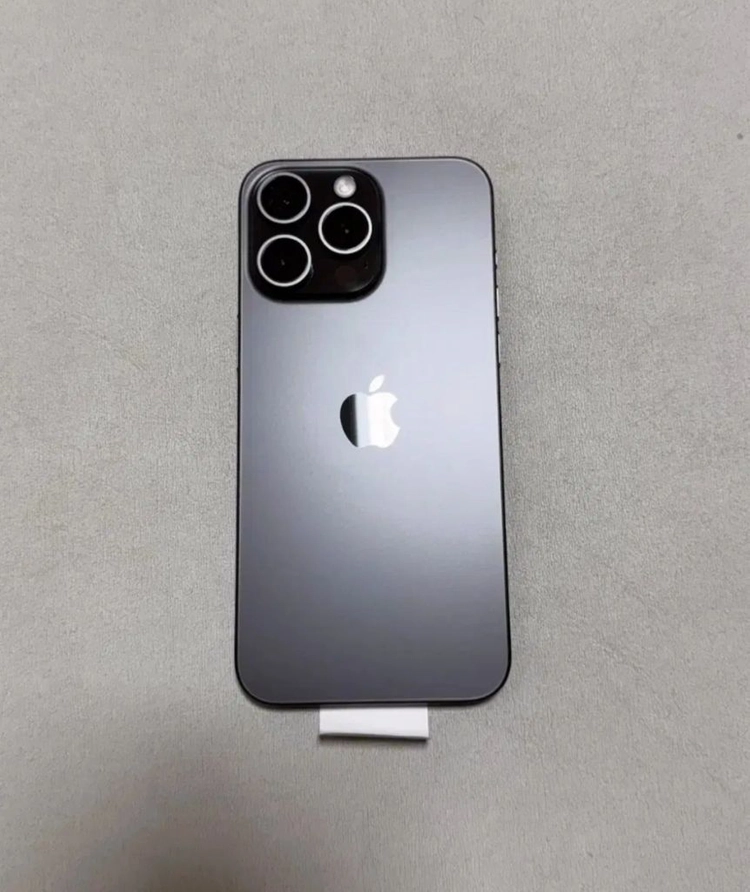 애케플27/2/1)전체교체 미사용 아이폰16Pro 256GB 블랙티타늄 판매합니다 가격낮춤 이미지