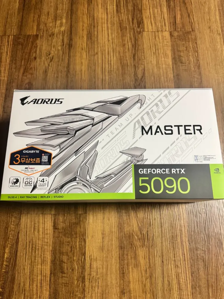 RTX 5090 그래픽카드 이미지