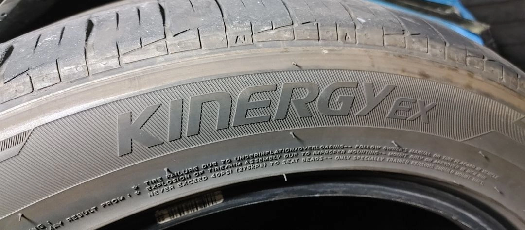245 45 18 키너지 한국타이어 KINERGY EX 245/45R18 두개 이미지