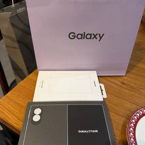 갤럭시 폴드8 자급제 미개봉 새상품 512gb 이미지