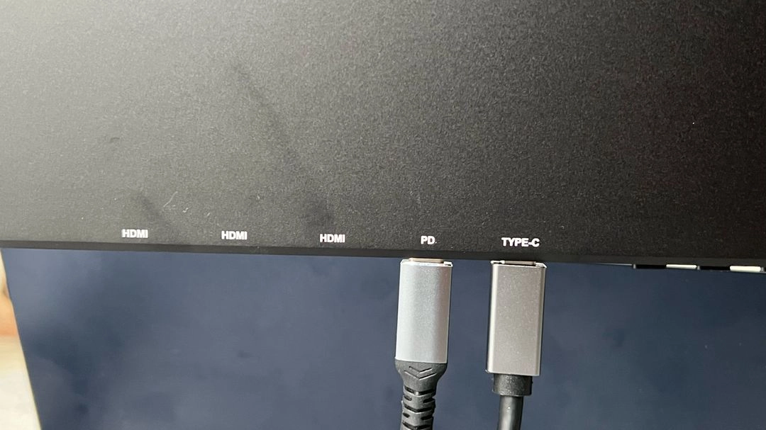 trigoX - 트라이고엑스 15.6인치 폴더블 휴대용 트리플 모니터 이미지