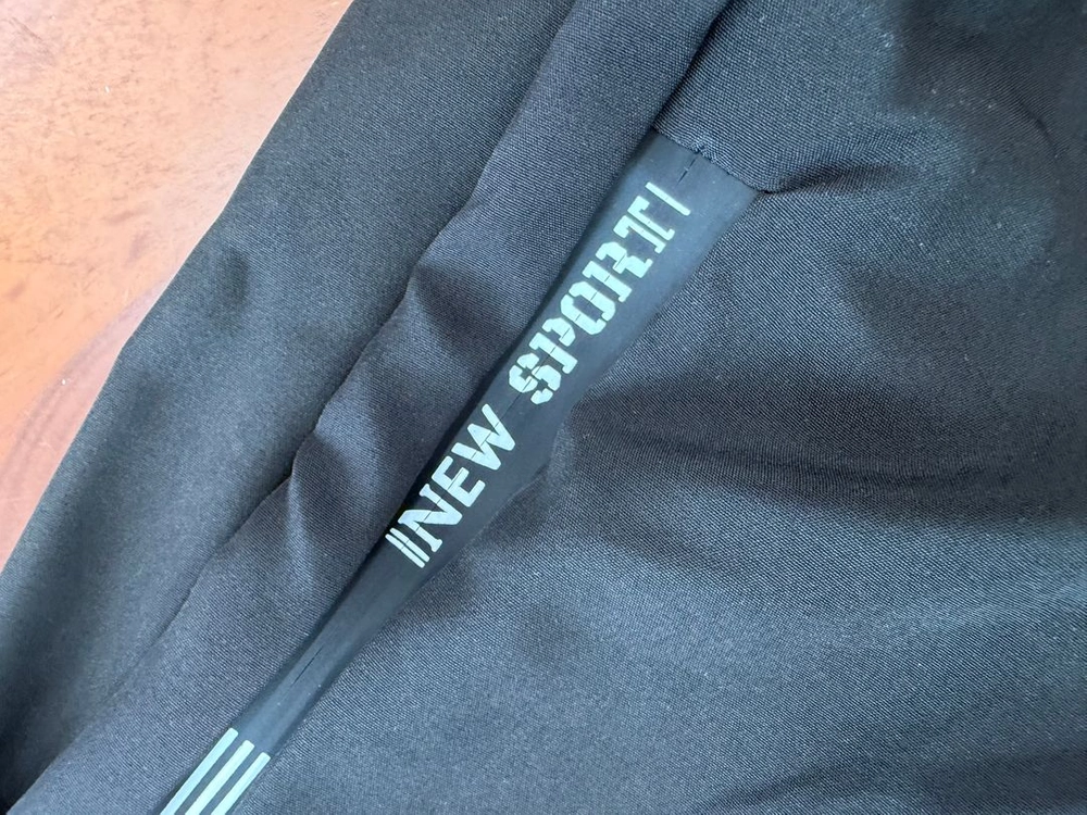 [새상품] NEW SPORT 지퍼 포켓 트레이닝 밴딩 조거팬츠 2종 세트 (그레이 + 블랙 / XL사이즈) 이미지