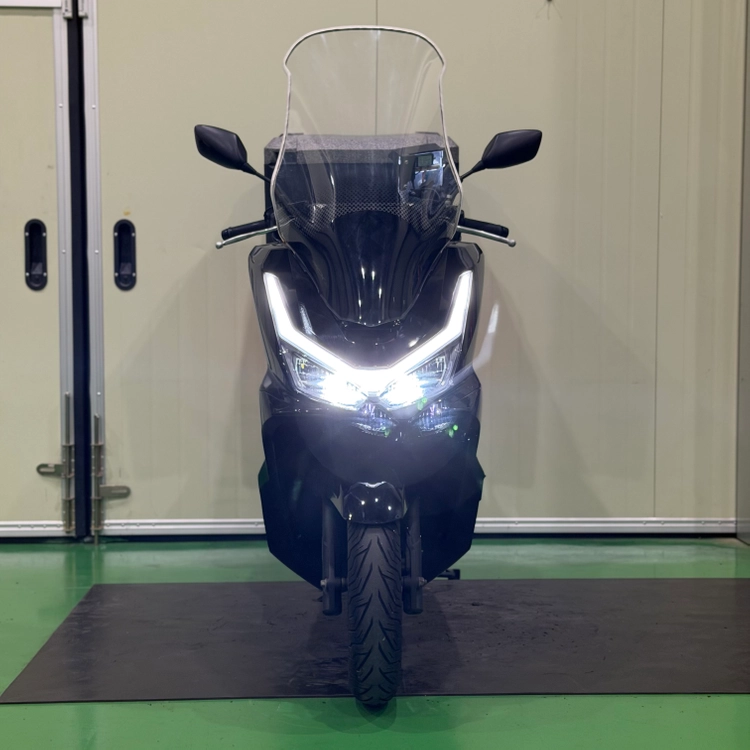 혼다 pcx125 25년식 3만키로 배달셋팅 저렴하게 판매합니다 이미지