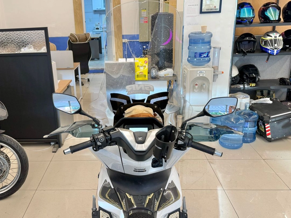 25년식 PCX125 / 41,XXXkm / 배달세팅완료 차량 판매합니다 이미지
