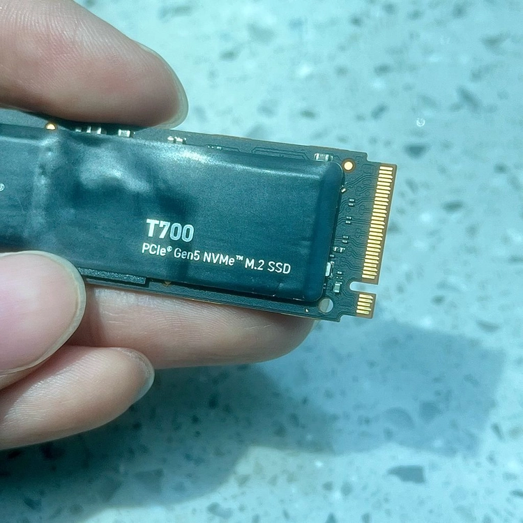A급 마이크론 T700 Gen5 4테라 Crucial M.2 NVMe SSD 4TB (3/3) 이미지